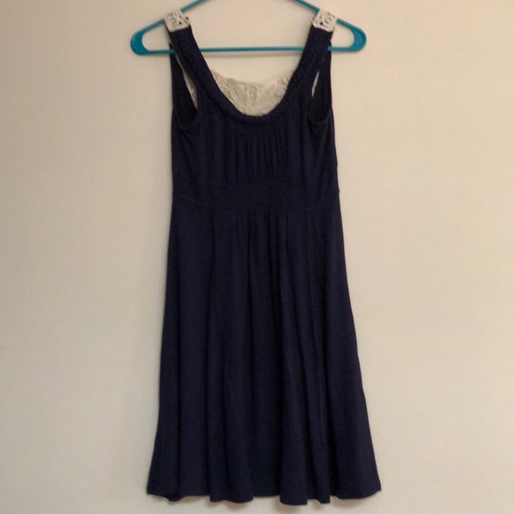 Blue dress with white floral collar - Picture 2 of 2